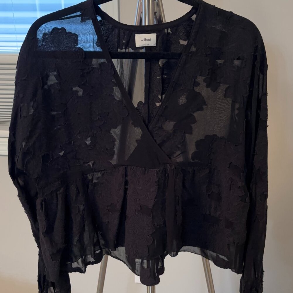 Aritzia Wilfred Floral Cropped Blouse